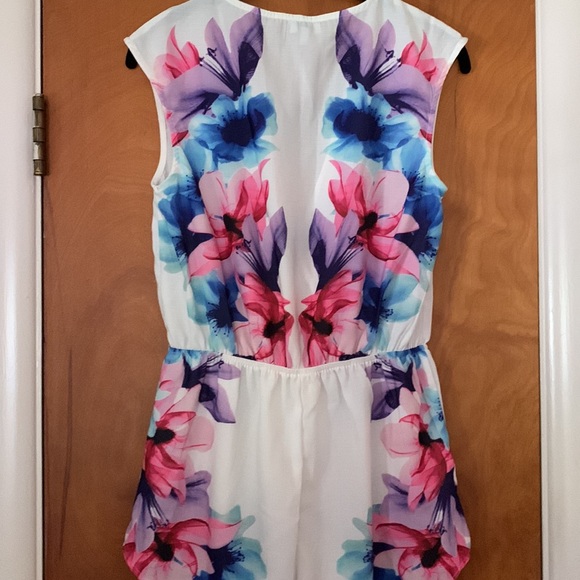 Floral romper - Picture 4 of 6